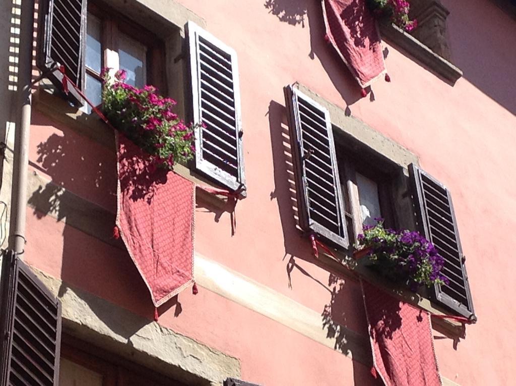 La Finestra Sul Borgo Dimora Storica Apartamento Laterina Exterior foto