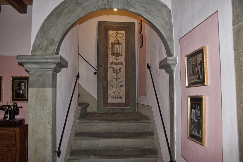 La Finestra Sul Borgo Dimora Storica Apartamento Laterina Exterior foto