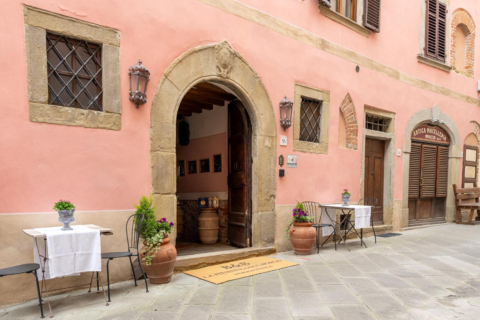 La Finestra Sul Borgo Dimora Storica Apartamento Laterina Exterior foto