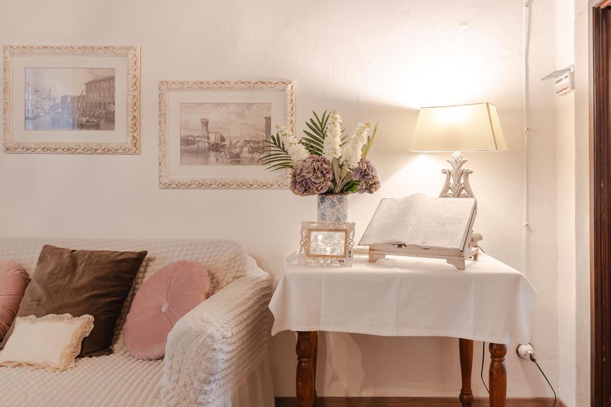 La Finestra Sul Borgo Dimora Storica Apartamento Laterina Exterior foto