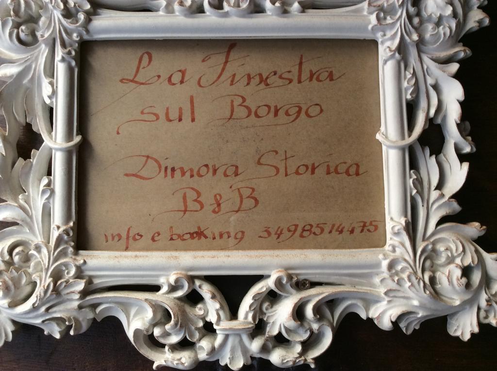 La Finestra Sul Borgo Dimora Storica Apartamento Laterina Exterior foto